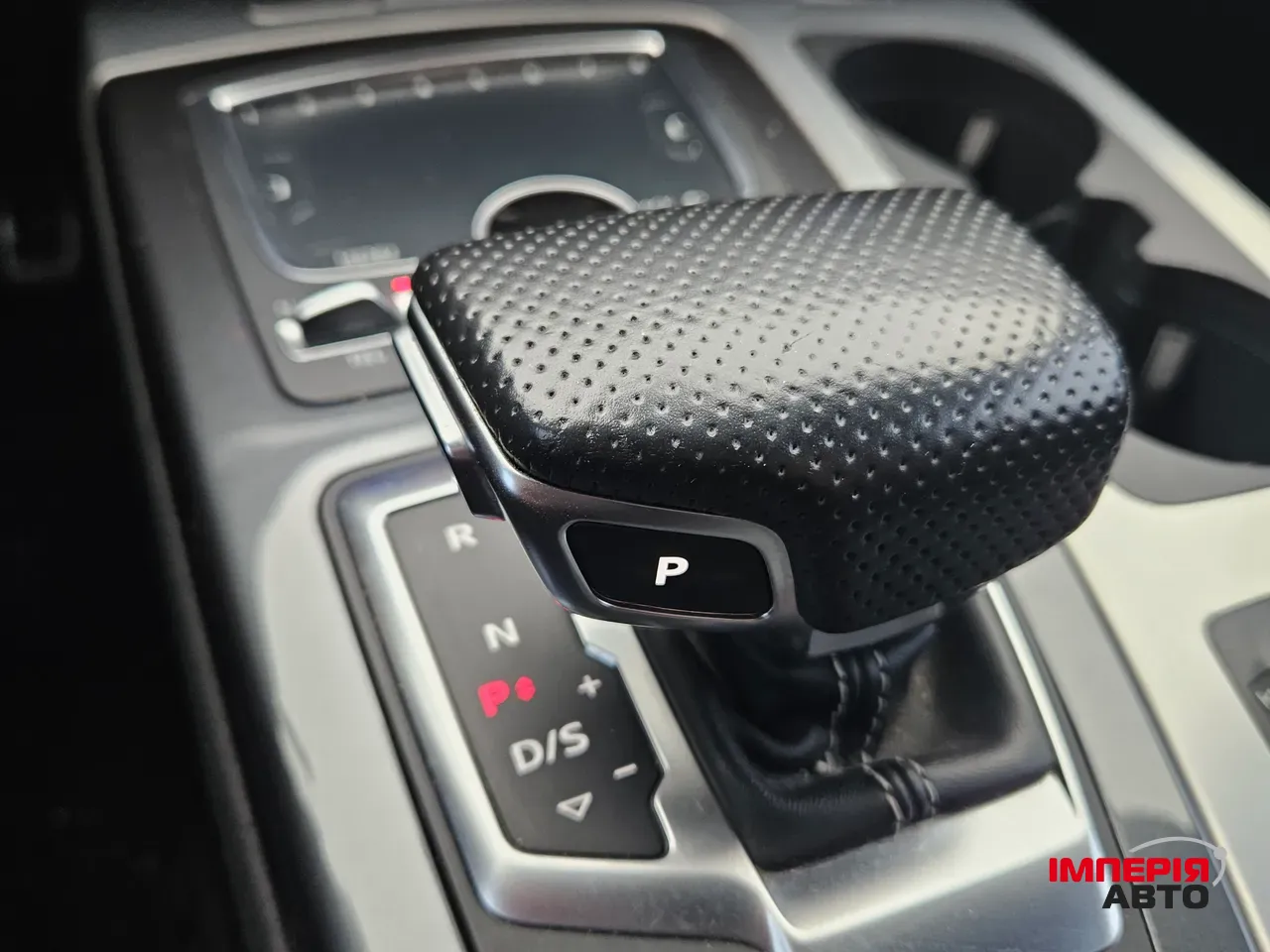 Audi Q7 - фото 49