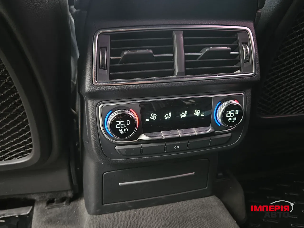 Audi Q7 - фото 56