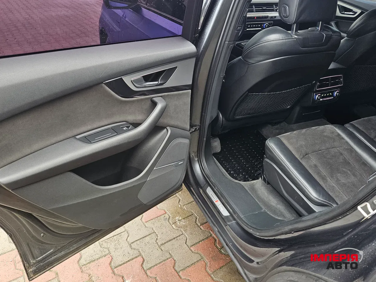 Audi Q7 - фото 52