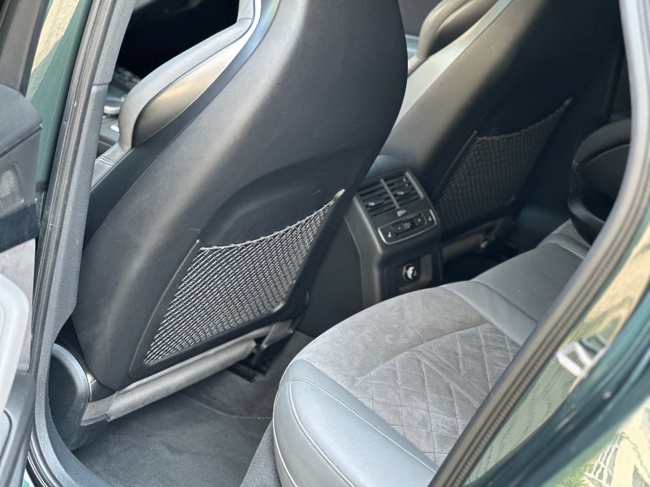 Audi S4 - фото 10