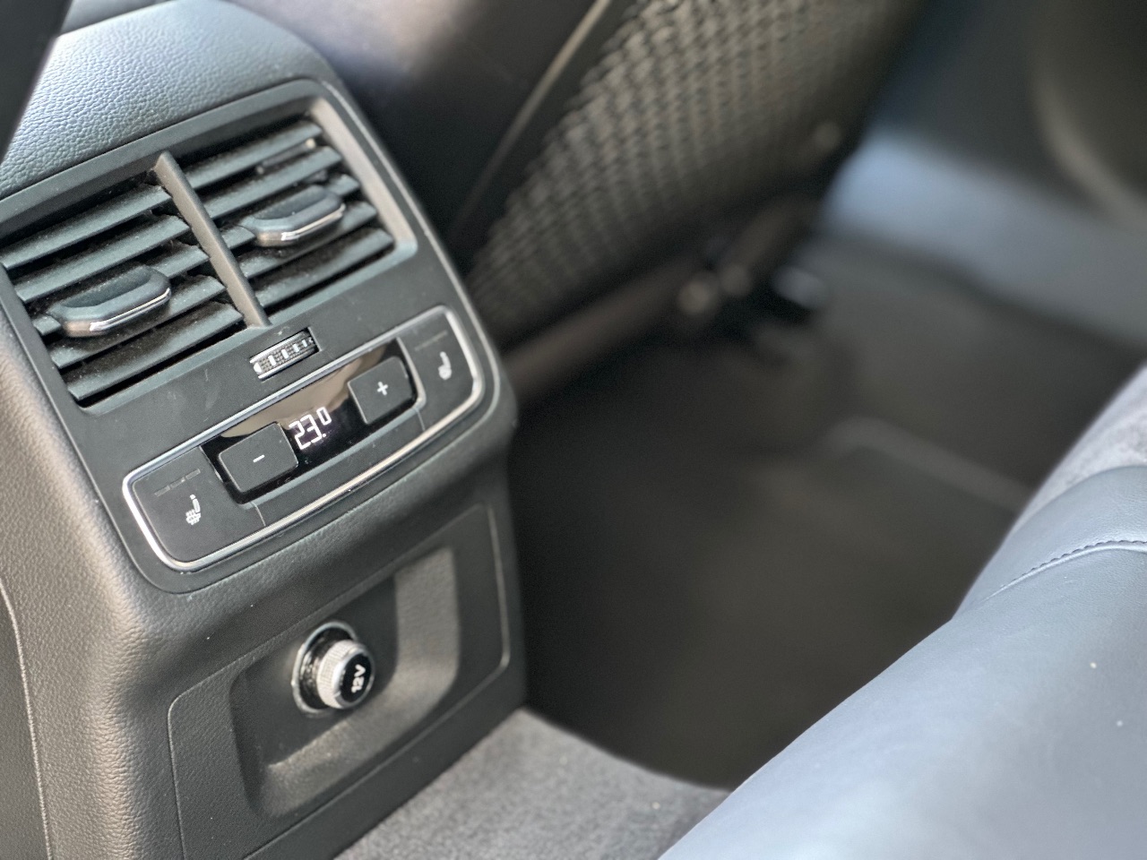 Audi S4 - фото 25