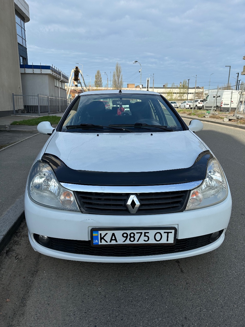 Renault Symbol - фото 6