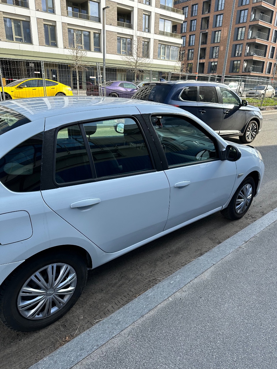 Renault Symbol - фото 10