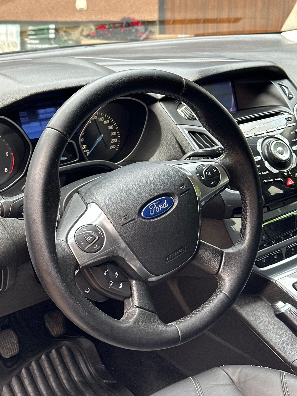 Ford Focus - фото 21