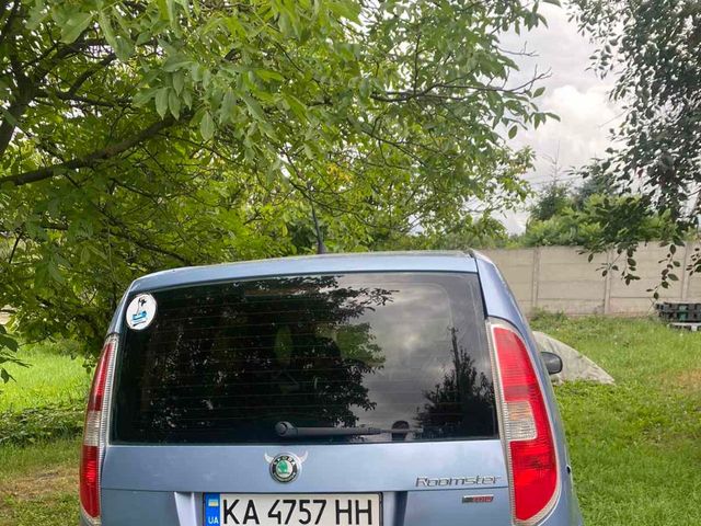 Skoda Roomster - фото 4