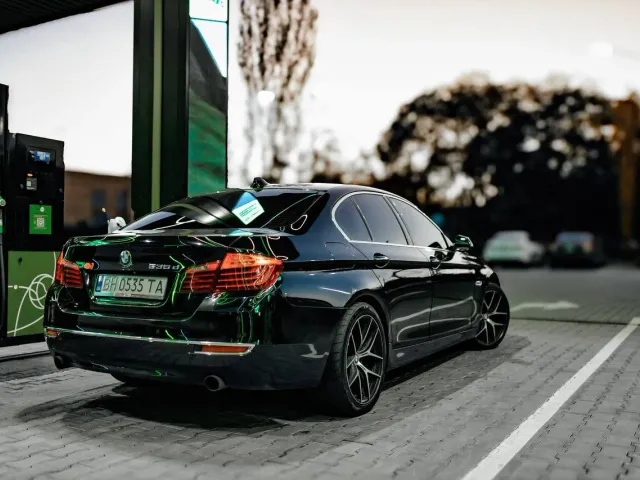 BMW 5 серії - фото 2
