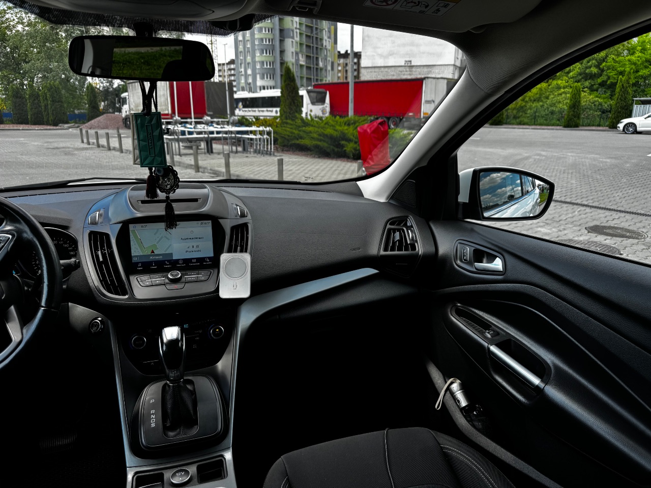 Ford Kuga - фото 28