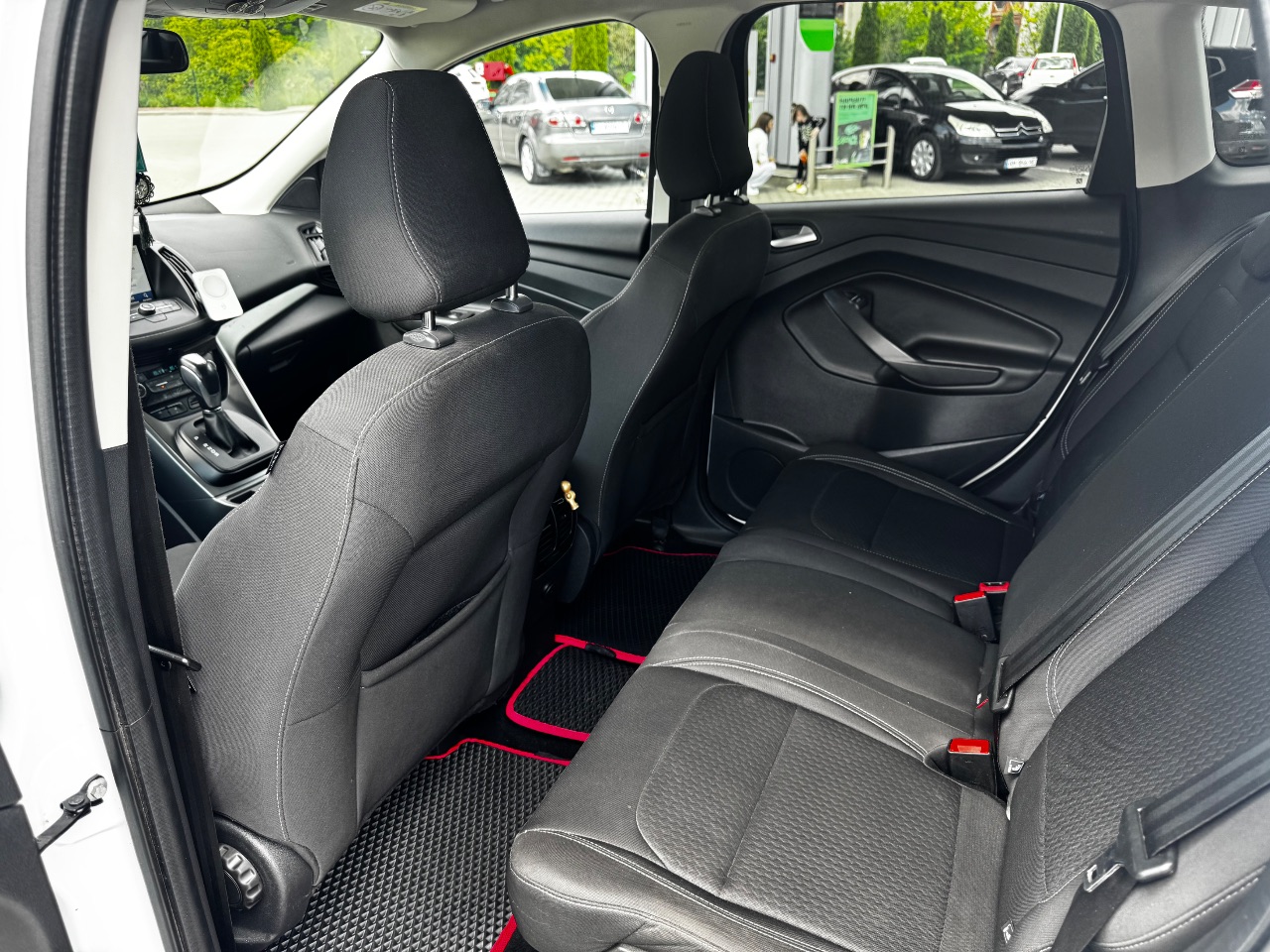 Ford Kuga - фото 32