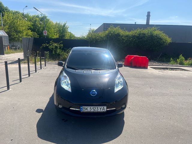 Nissan Leaf - фото 3