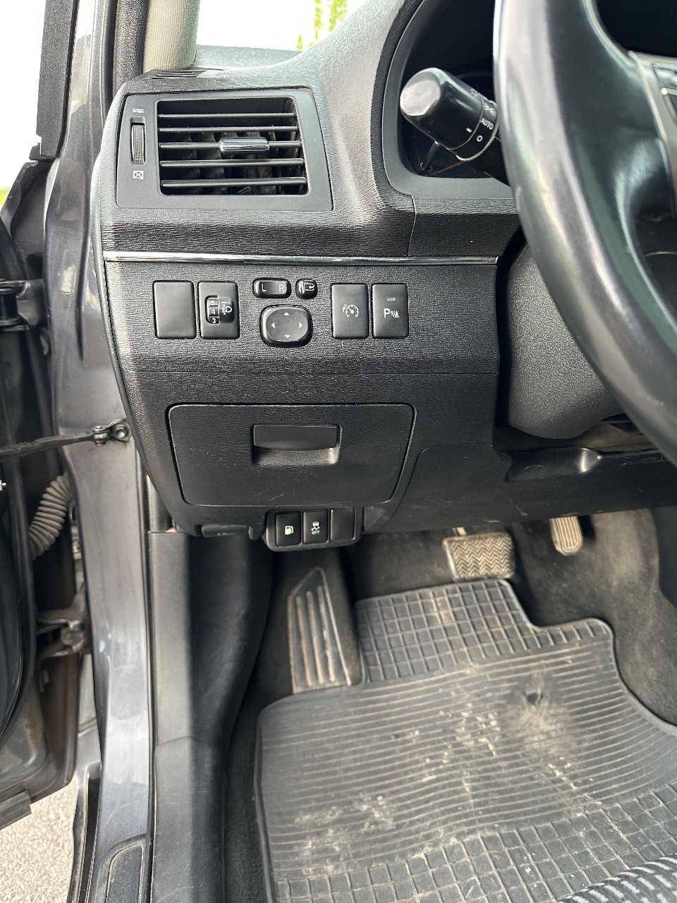 Toyota Avensis - фото 10