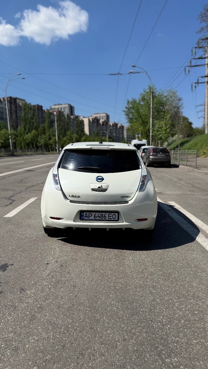 Nissan Leaf - фото 4