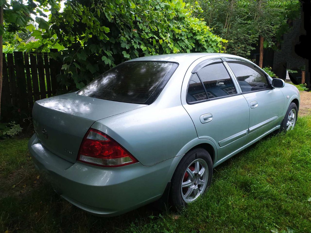 Nissan Almera Classic - фото 1