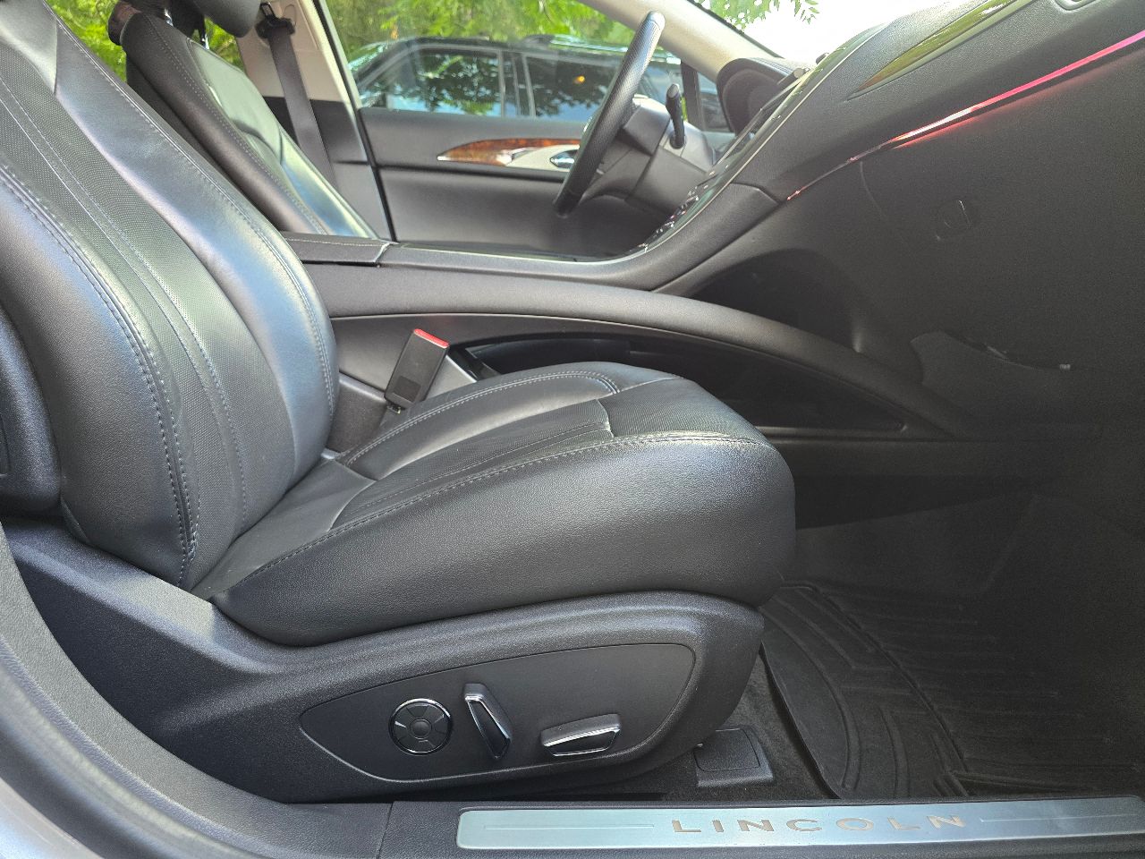 Lincoln MKZ - фото 7