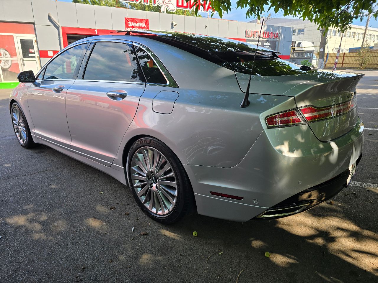 Lincoln MKZ - фото 9