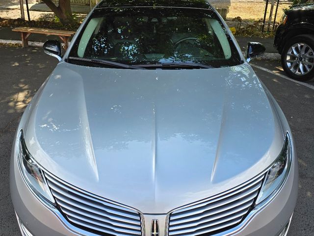 Lincoln MKZ - зображення 1