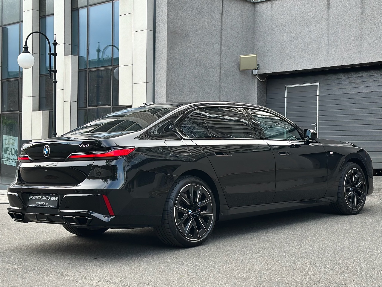 BMW 7 серії - фото 6