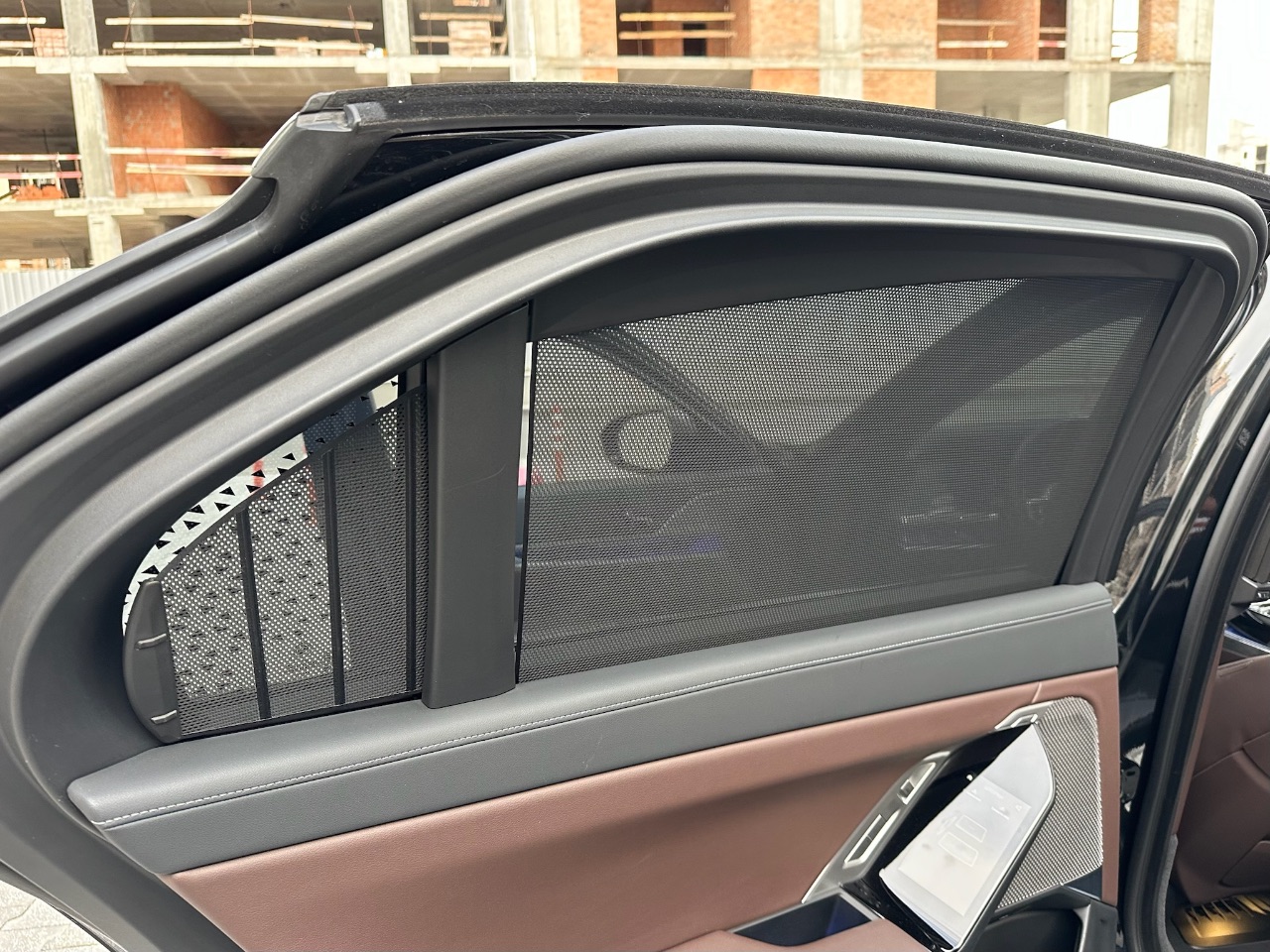 BMW 7 серії - фото 88