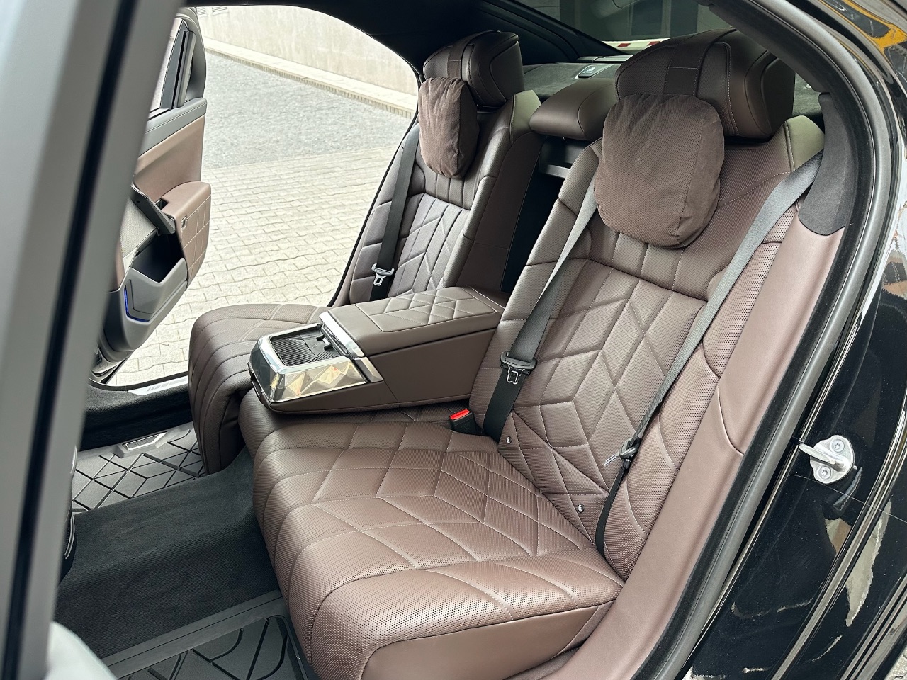 BMW 7 серії - фото 13