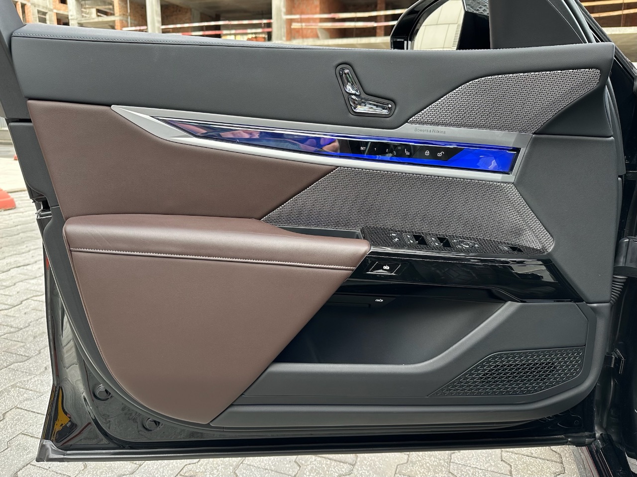 BMW 7 серії - фото 12