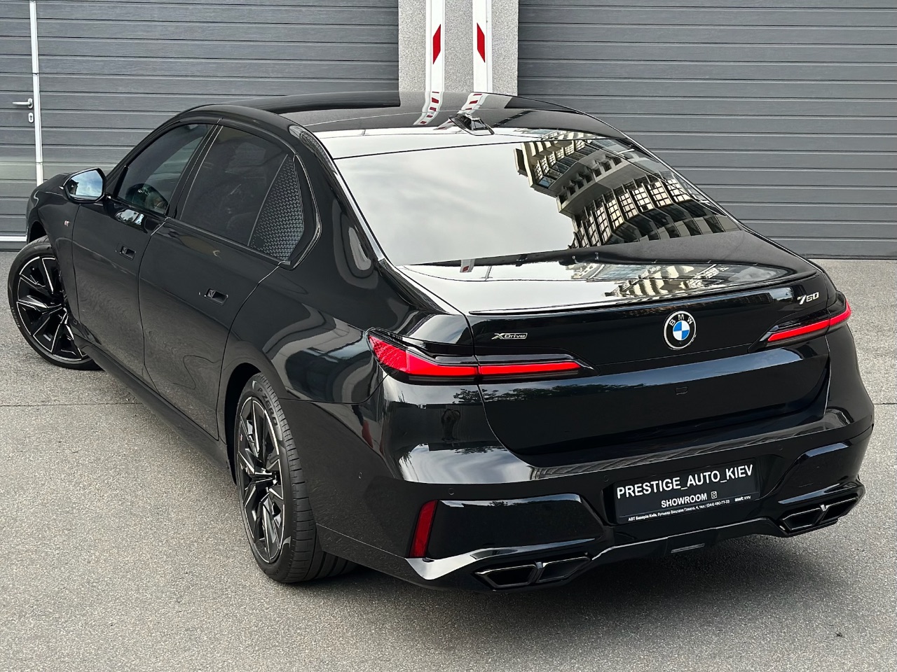 BMW 7 серії - фото 76