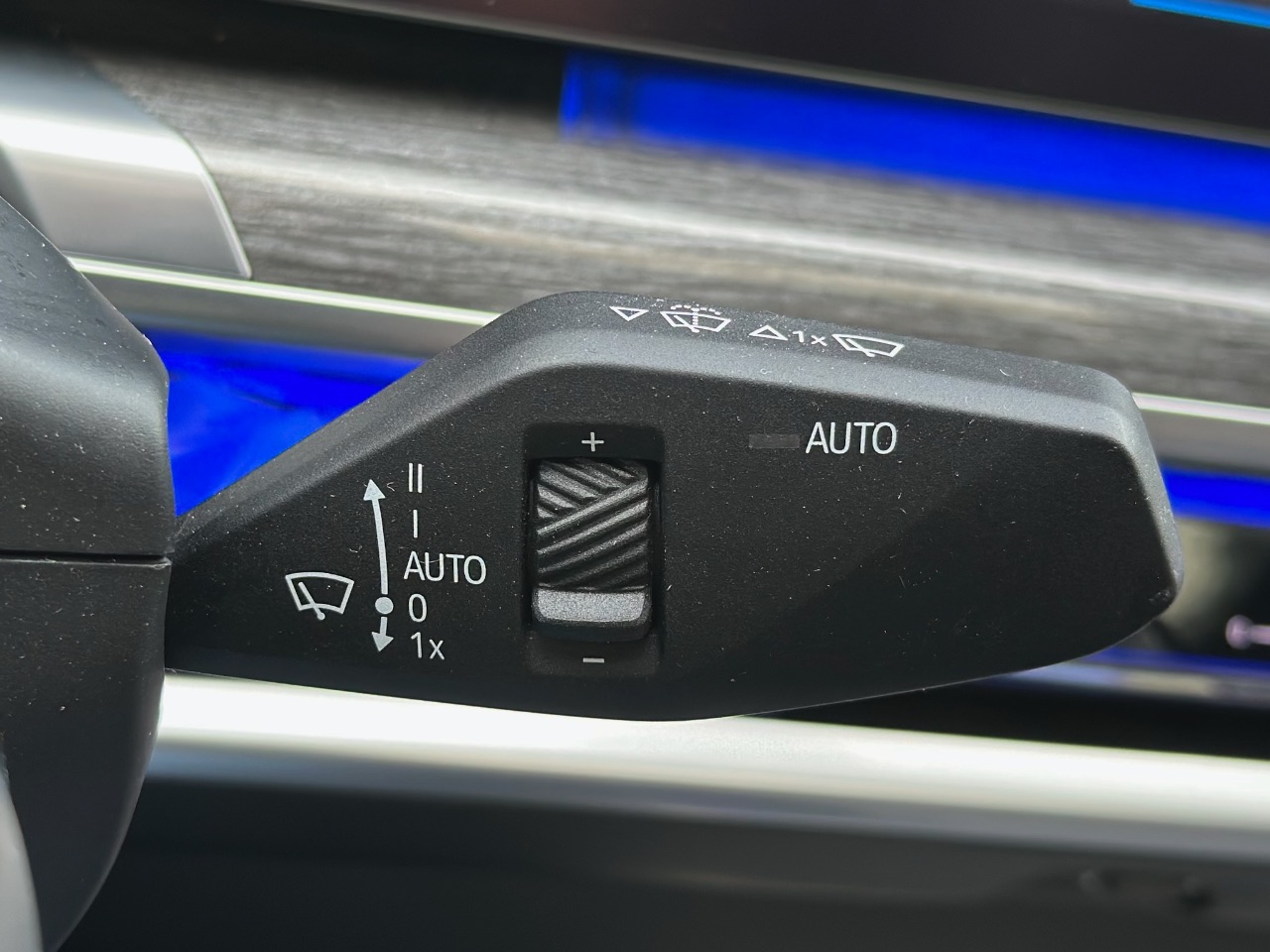 BMW 7 серії - фото 16