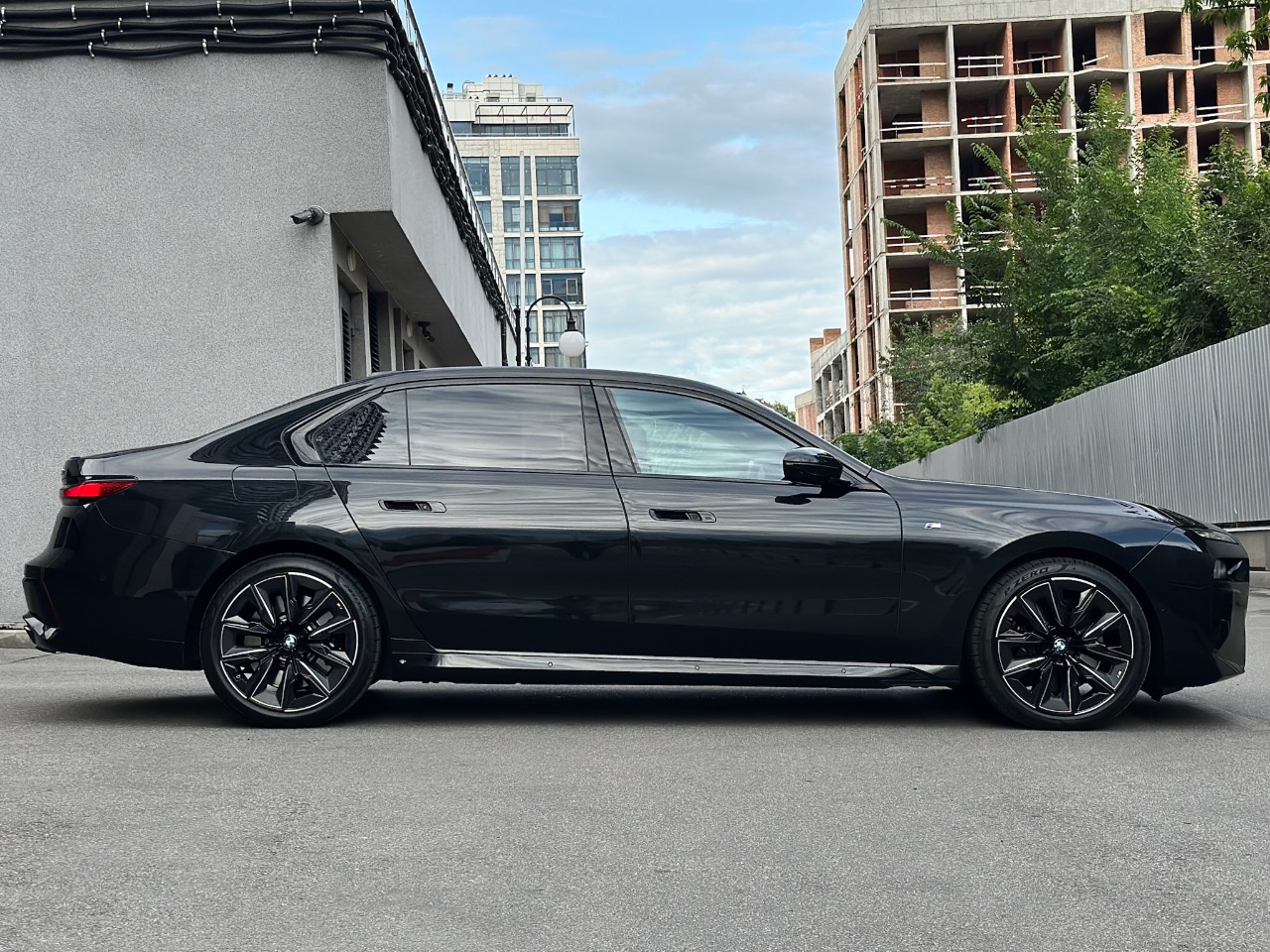 BMW 7 серії - фото 5