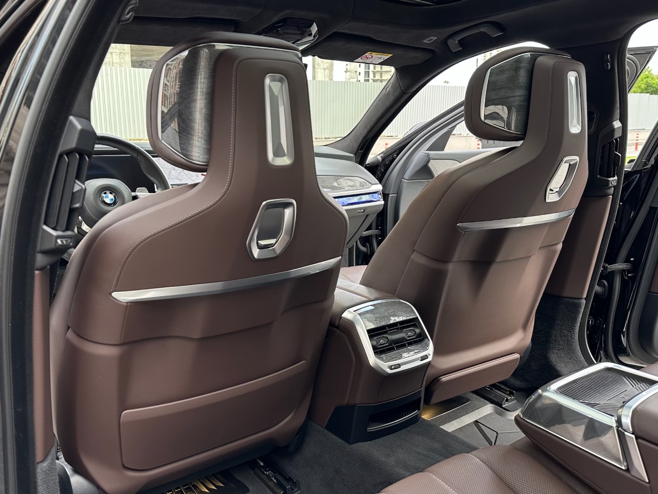 BMW 7 серії - фото 46