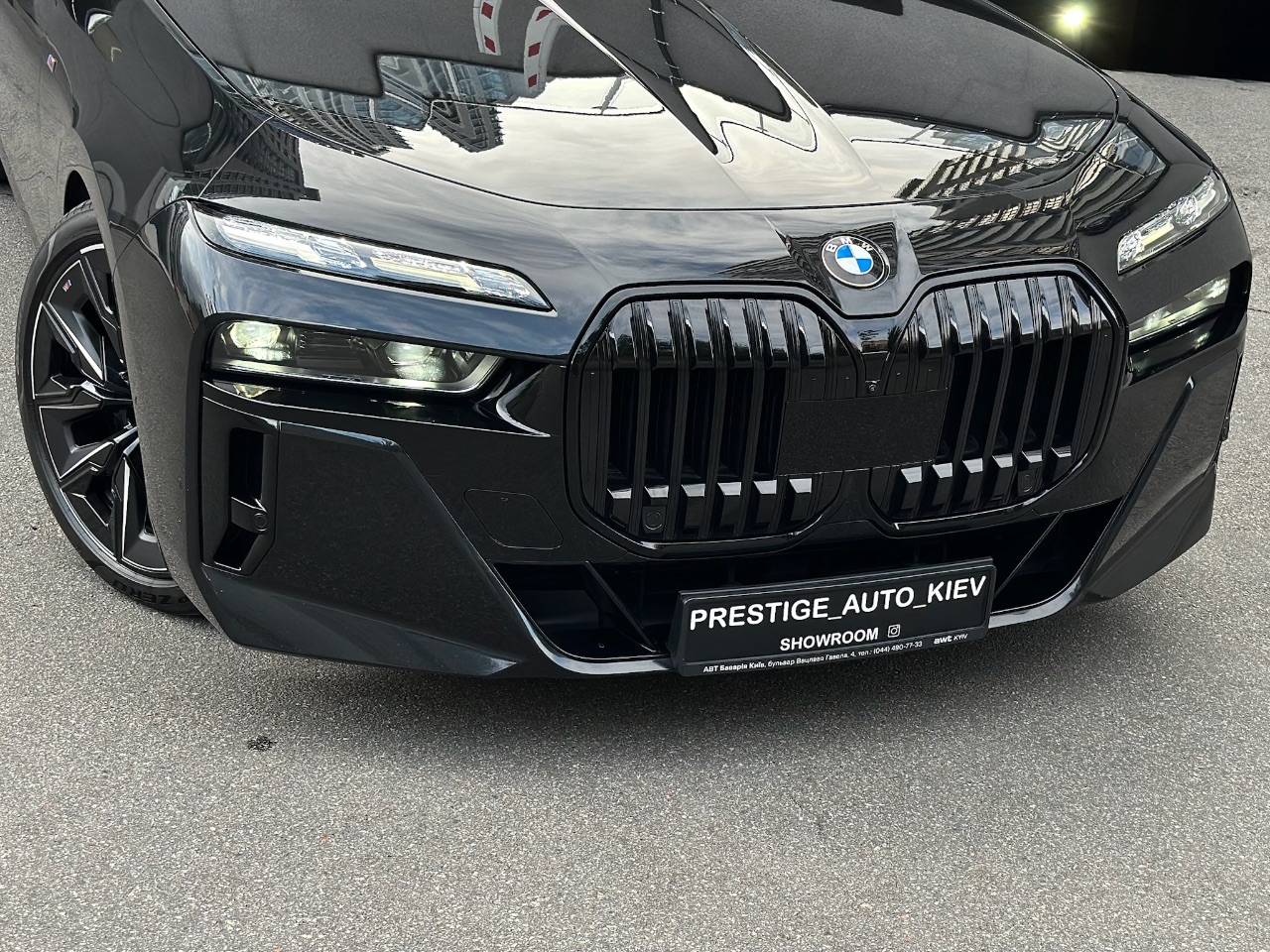 BMW 7 серії - фото 93