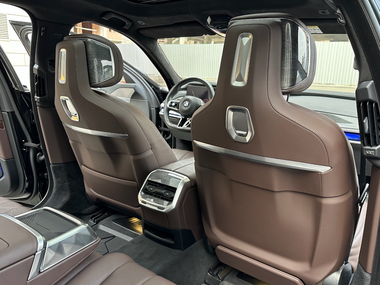 BMW 7 серії - фото 28