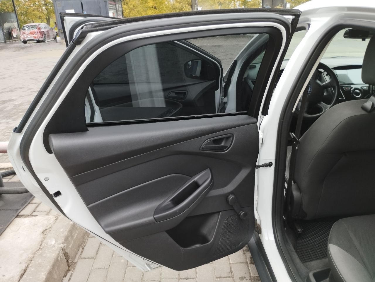 Ford Focus - фото 10