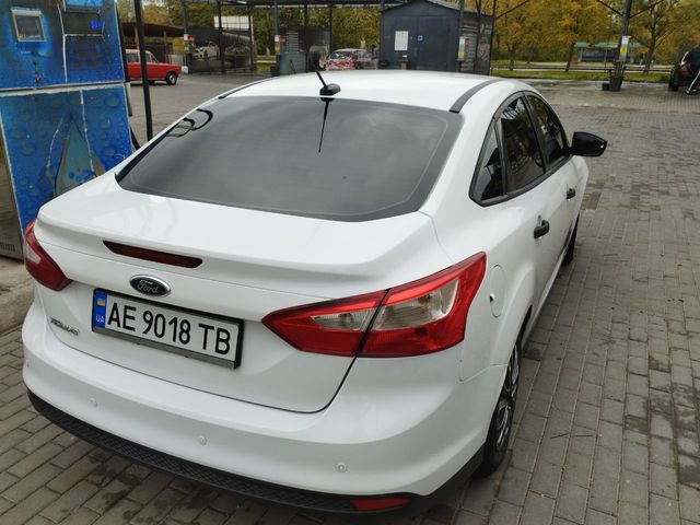 Ford Focus - фото 5
