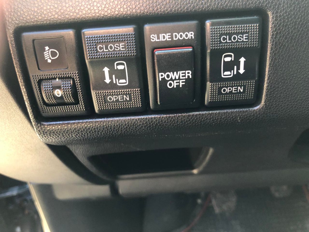 Mazda 5 - фото 7