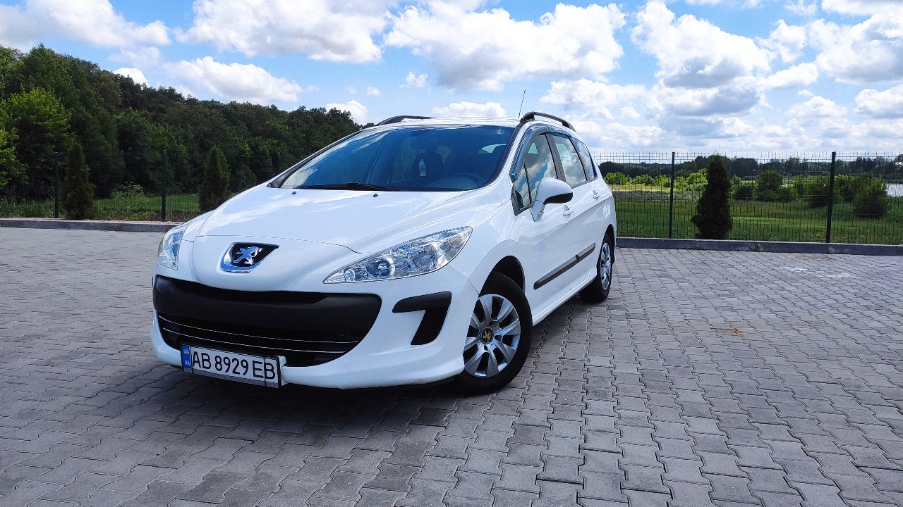 Peugeot 308 - фото 1