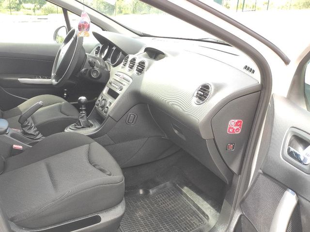 Peugeot 308 - зображення 4