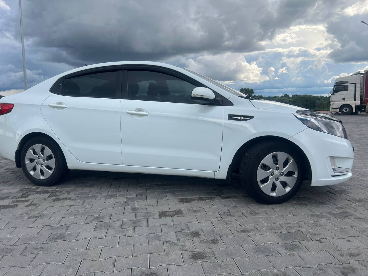 Kia Rio - фото 3