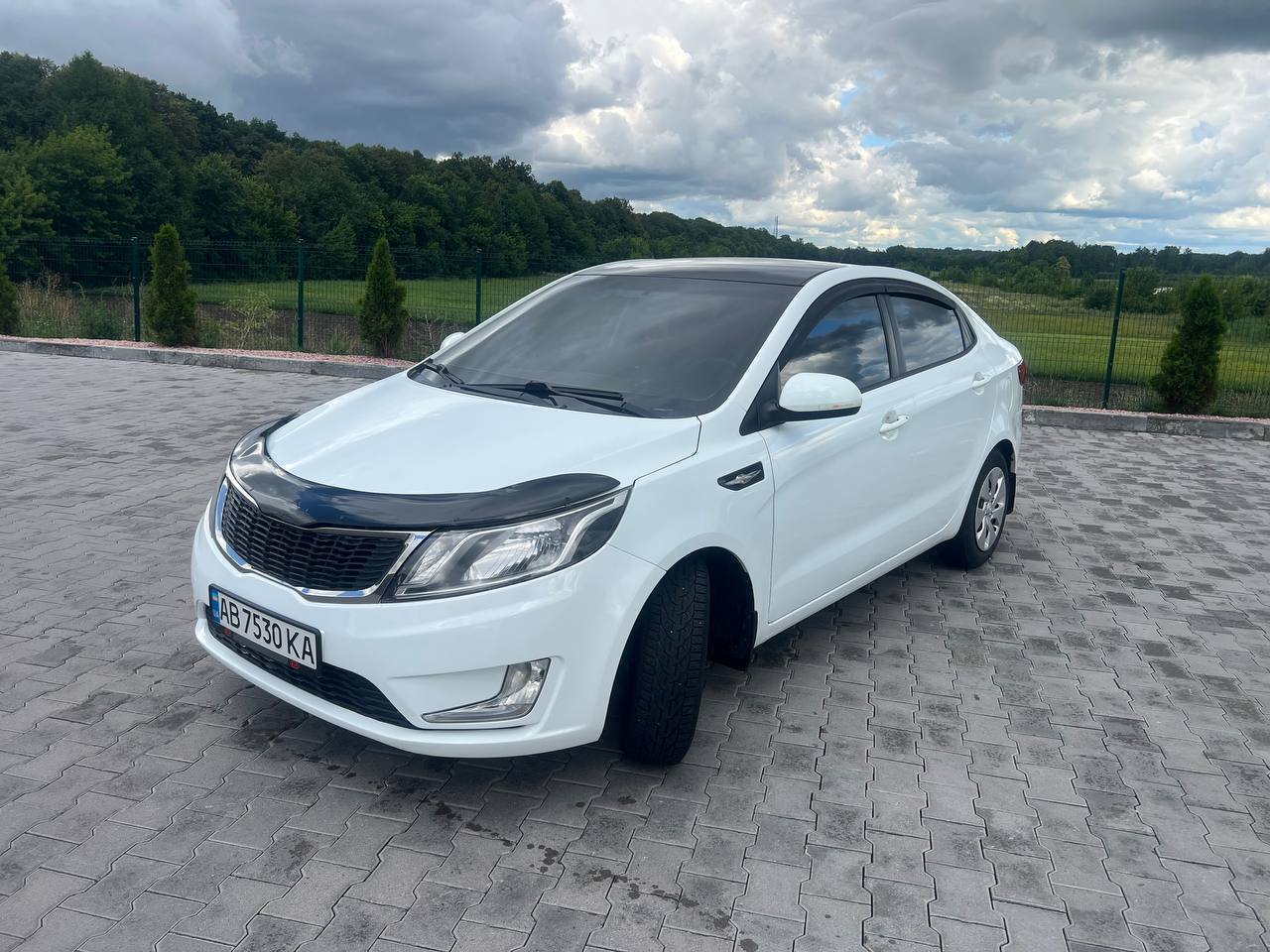 Kia Rio - фото 5