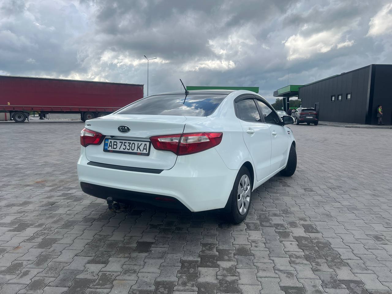 Kia Rio - фото 8