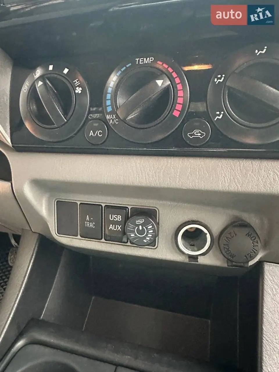 Toyota Tacoma - фото 36