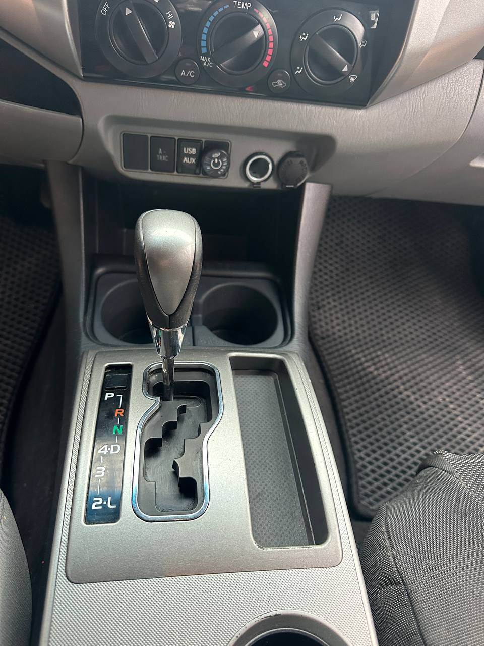 Toyota Tacoma - фото 38