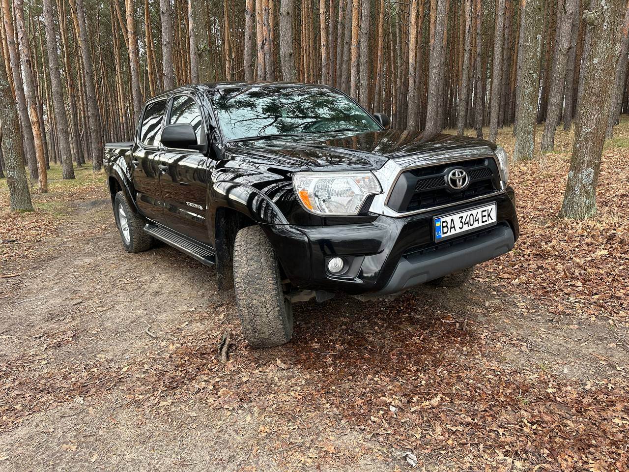Toyota Tacoma - фото 1