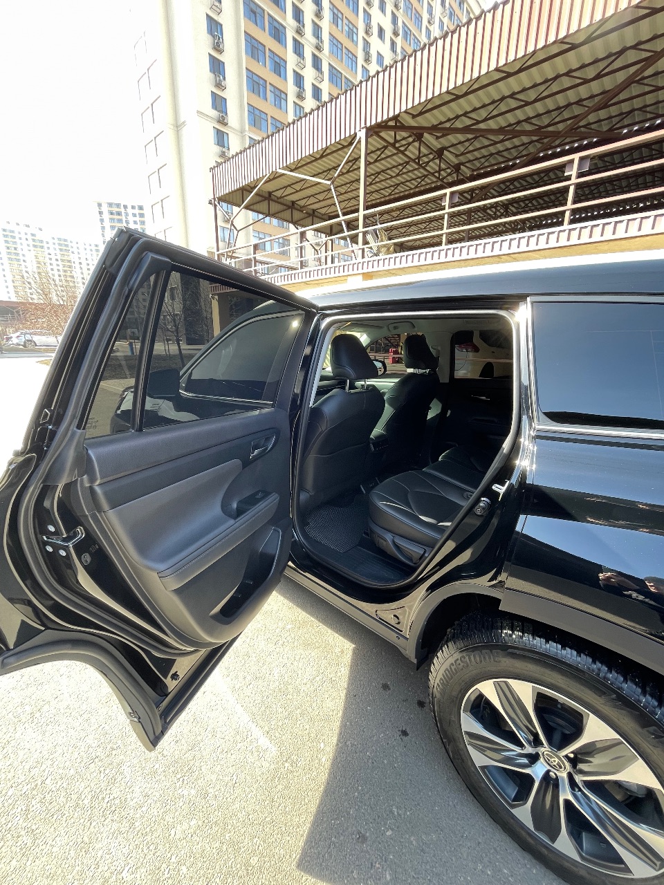 Toyota Highlander - фото 3