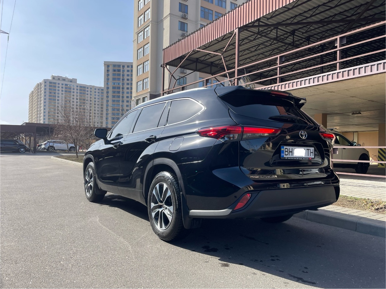 Toyota Highlander - фото 2