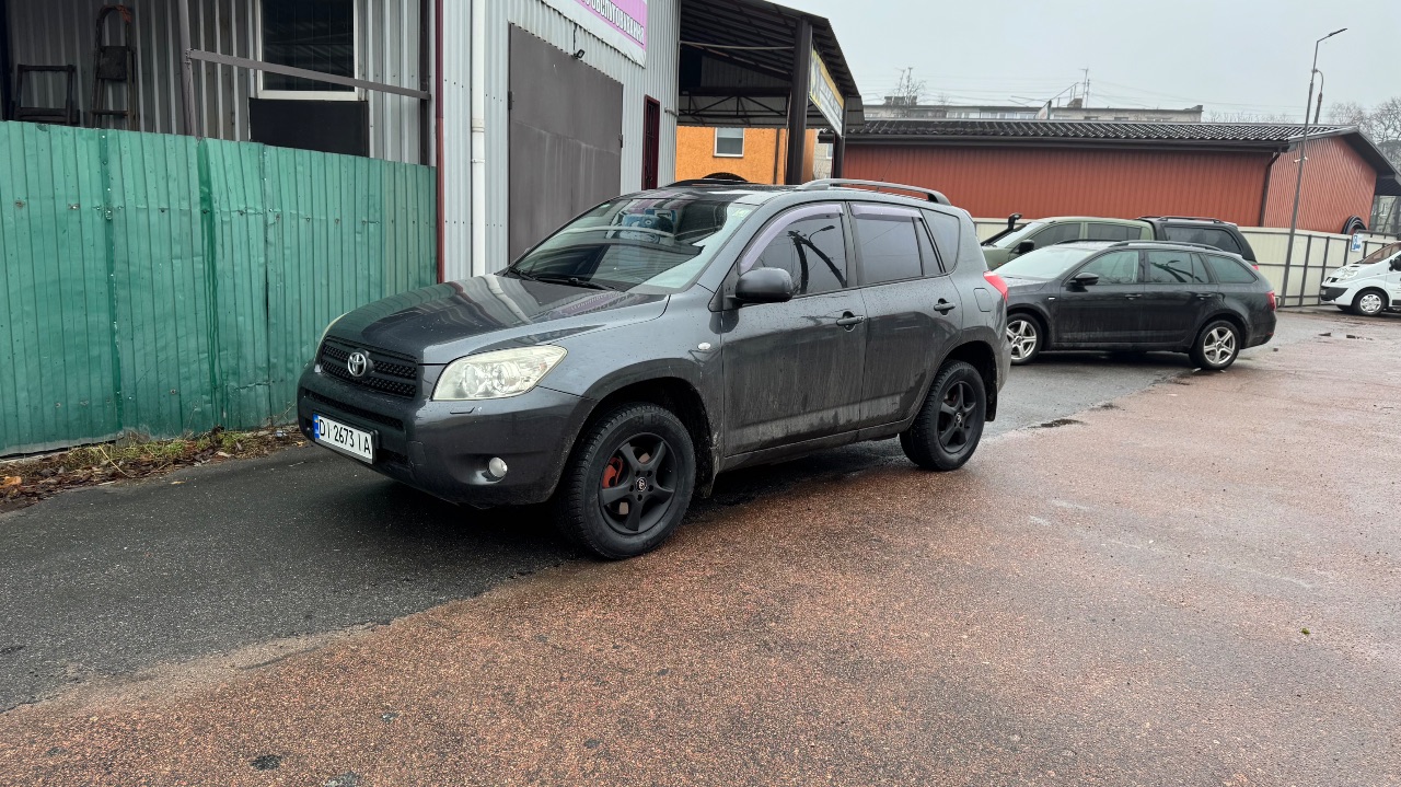 Toyota RAV4 - фото 22