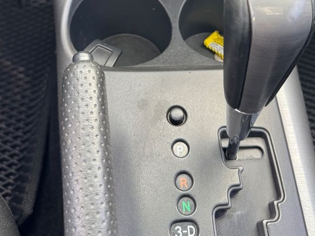 Toyota RAV4 - фото 2