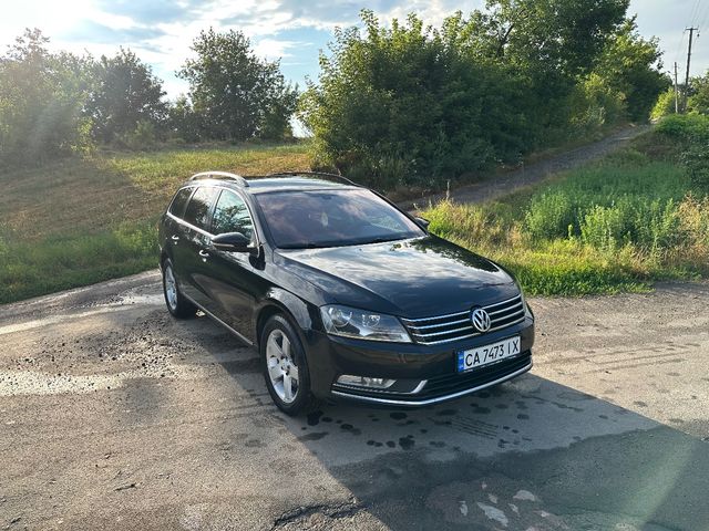 Volkswagen Passat - фото 1
