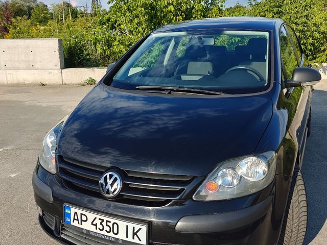 Volkswagen Golf Plus - фото 1