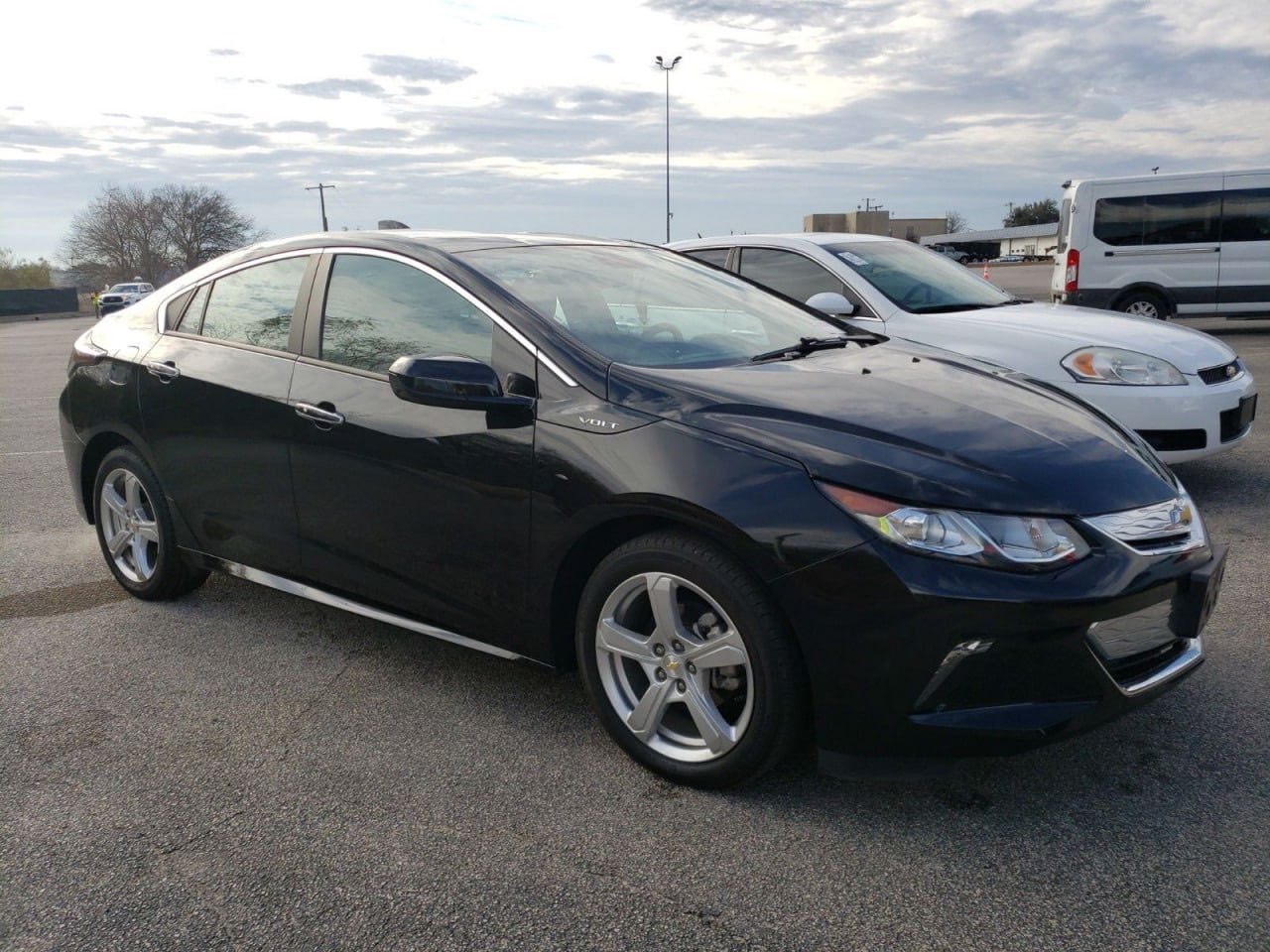 Chevrolet Volt - фото 1