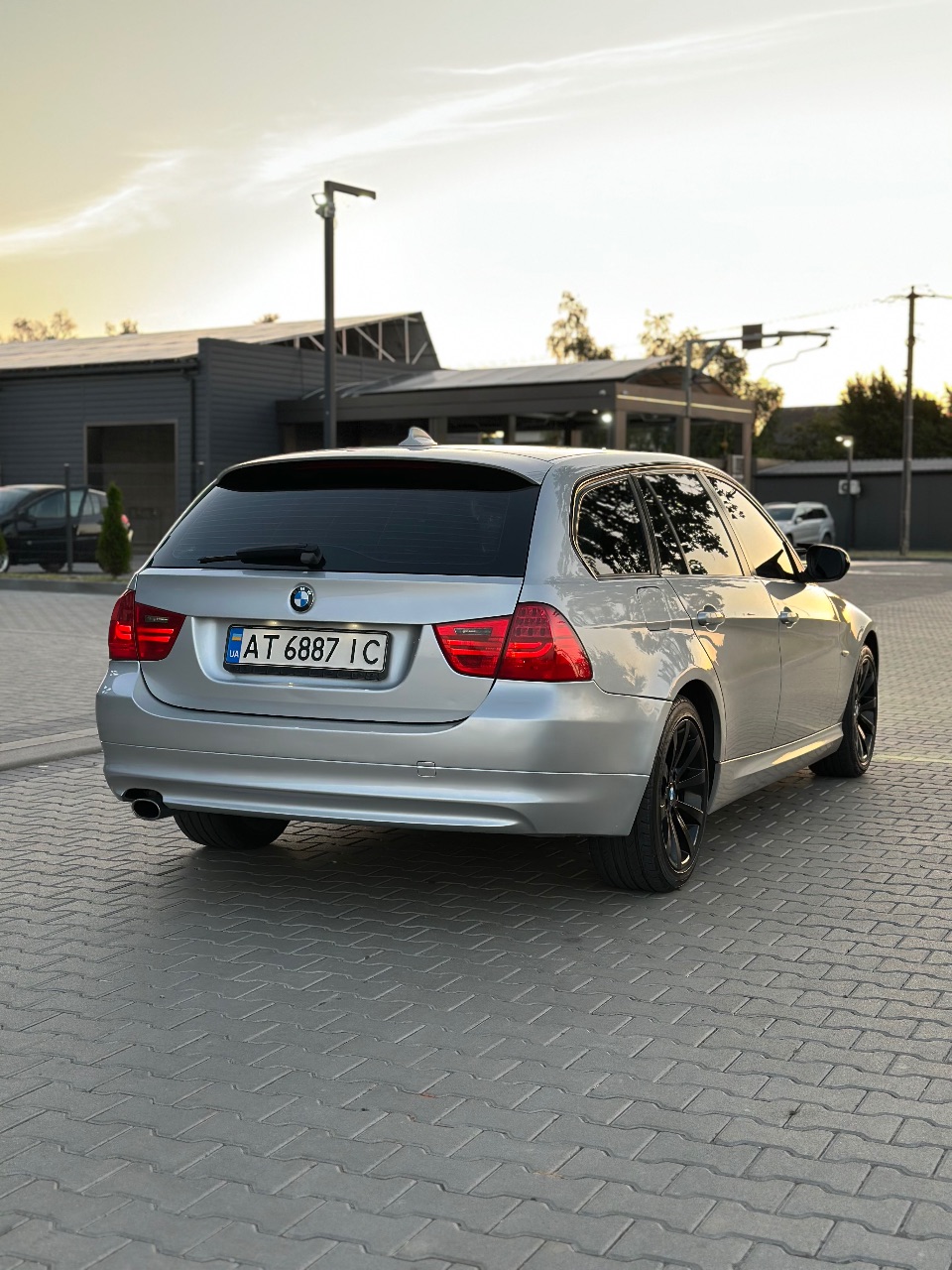 BMW 3 серії - фото 9