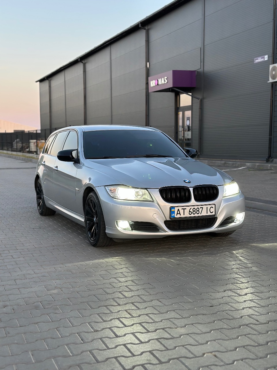 BMW 3 серії - фото 5