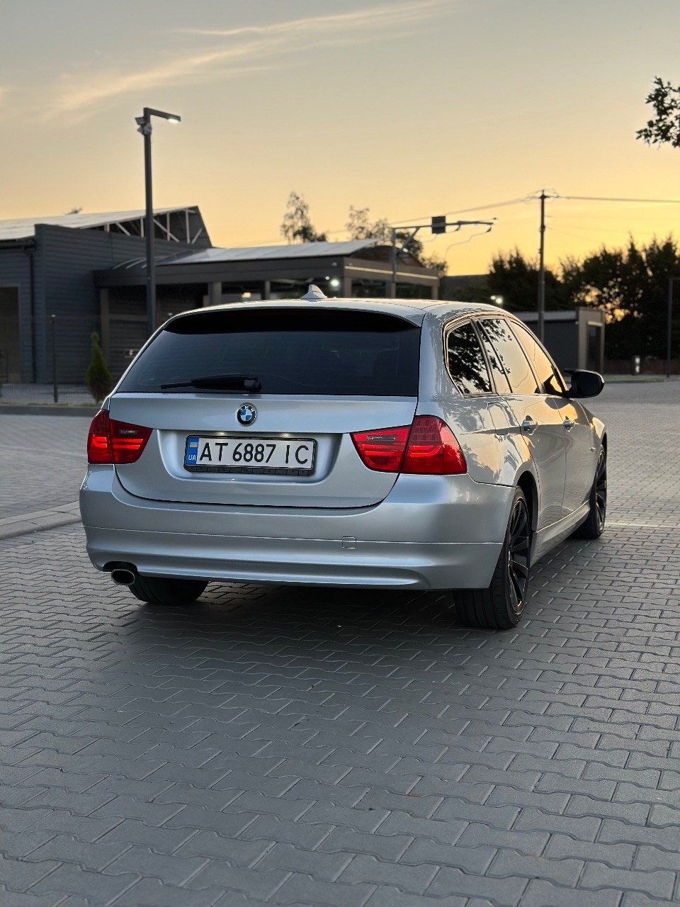 BMW 3 серії - фото 15